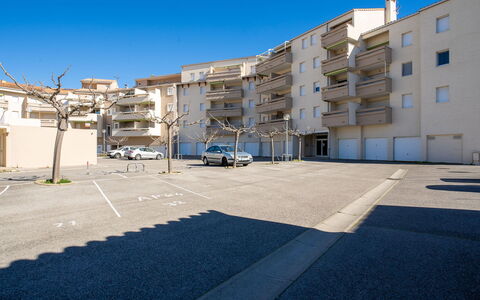 Terrasse du Soleil: Propiedad, Azul, Barrio Residencial, Arquitectura, Edificio, By, Cielo, Barrio, Departamento, Asentamientos Humanos