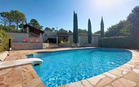 Bois D'Astros: Azul, Piscina, Material Compuesto, Losa, Fuente De Agua, Recurso, Sombra, Loseta, Eco Hotel, Hormigón