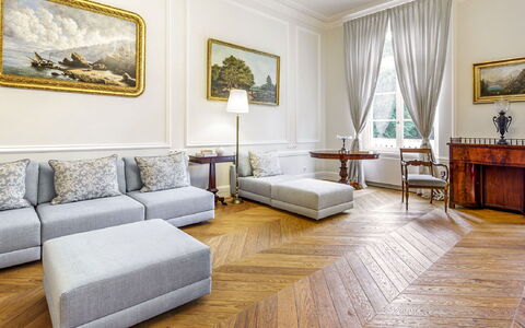 Manowce Palace: Mueble, Diseño De Interiores, Piso, Suelo, Madera, Suelos De Madera, Sofá, Sala, Encendiendo, Casa