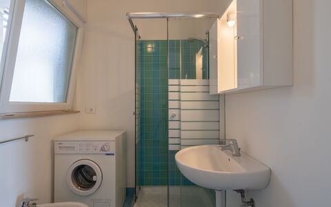 Terrazzo sul Mare: Baño, Habitación, Propiedad, Baño, Arreglo De Tubería, Loseta, Asiento Del Baño, Accesorio De Baño, Arquitectura, Cuarto De Lavado