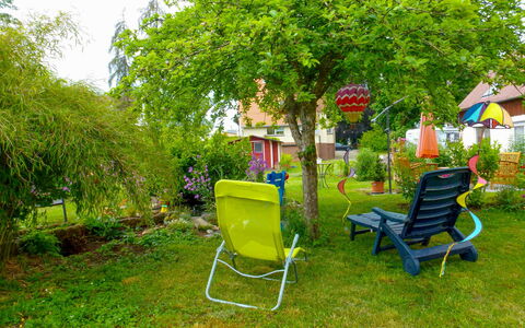 Schmetterlingsgarten: Planta, Mueble, Verde, Silla, Árbol, Sombra, Paisaje Natural, Mueble Para Exteriores, El Terreno Del Lote, Plantas Leñosas