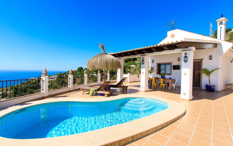 Ariadna: Propiedad, Piscina, Edificio, Casa, Bienes Raíces, Villa, Recurso, Inmuebles, Azur, Vacaciones
