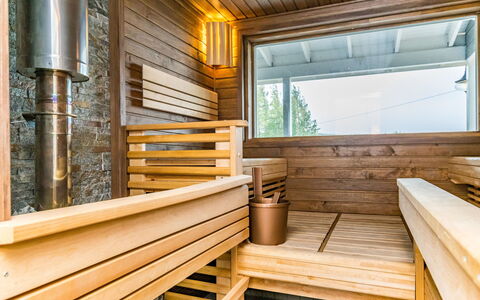 Villa Leinola 1: Mueble, Silla, Mueble Para Exteriores, Mesa, Madera, Mesa Al Aire Libre, Cocina Y Comedor Mesa, Sombra, Jardín, Paraguas