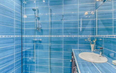 Villa Belios: Arreglo De Tubería, Grifo, Baño, Azul, Azur, Alcachofa De La Ducha, Ducha, Lavabo, Plomería, Línea