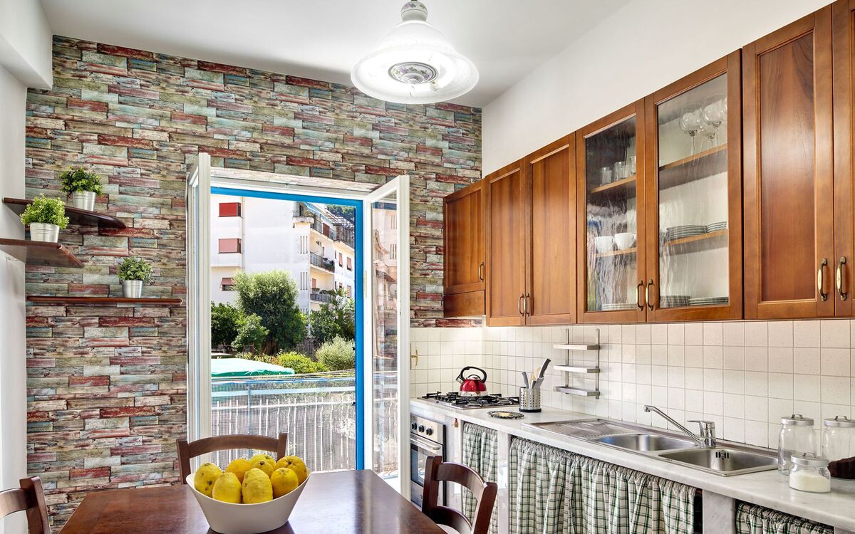 light-&-delight-apartment-sorrento-apartment-kitchen