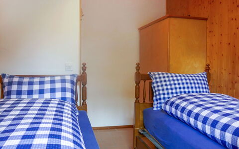 La Casina: Habitación, Cama, Habitación, Mueble, Propiedad, Sábana, Lecho, Pared, Marco De La Cama, Colchón