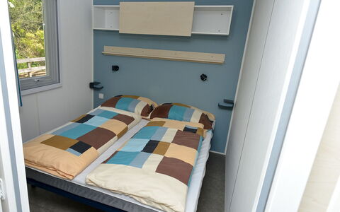 Sachsenburg - Drautal 10: Habitación, Cama, Mueble, Habitación, Propiedad, Marco De La Cama, Diseño De Interiores, Sábana, Casa, Colchón