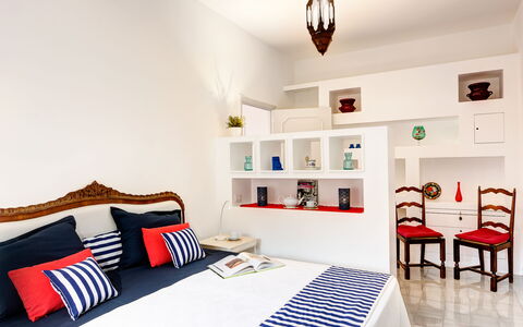 Parsano Home: Mueble, Propiedad, Marco, Azur, Comodidad, Textil, Almohada, Estante, Diseño De Interiores, Naranja