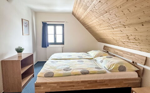 Holiday Hill 61: Cama, Habitación, Lecho, Madera, Sábana, Piso, Suelo, Marco De La Cama, Diseño De Interiores, Habitación