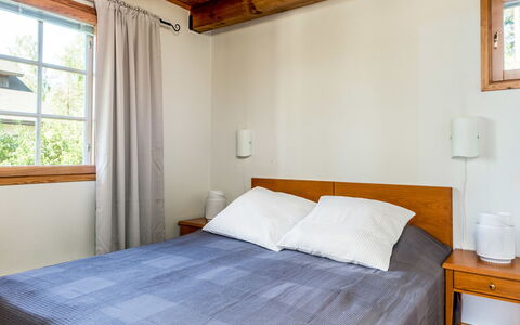 Ski and Camp Golf Casa Rocala: Mueble, Cama, Diseño De Interiores, Suelo, Piso, Habitación, Madera, Techo, Sábana, Habitación