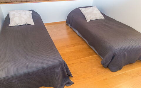 Fore Camp: Madera, Piso, Suelo, Mueble, Suelos De Madera, Diseño De Interiores, Litera, Habitación, Manchas De Madera, Madera Dura