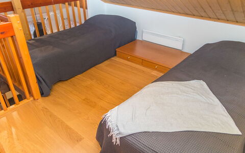 Fore Camp: Madera, Piso, Suelo, Mueble, Suelos De Madera, Diseño De Interiores, Litera, Habitación, Manchas De Madera, Madera Dura