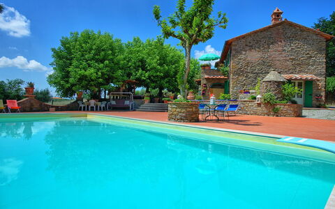 Casale San Martino: Piscina, Propiedad, Ocio, Bienes Raíces, Vacaciones, Inmuebles, Recurso, Agua, Edificio, Casa
