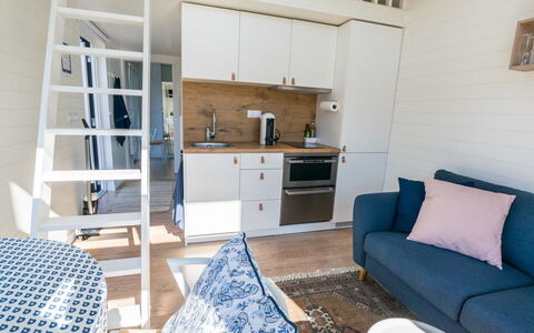 Villa Lux: Balcón, Departamento, Sombra, Vaso, Condominio, Pretil, Porche, La Luz Del Día, Cubierta, Mueble Para Exteriores