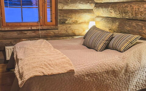 Kelotorppa B: Madera, Piso, Habitación, Diseño De Interiores, Textil, Suelo, Linos, Cama, Lecho, Sábana
