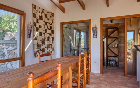Villa Finca Labranza: Propiedad, Habitación, Edificio, Casa, Bienes Raíces, Haz, Techo, Casa, Diseño De Interiores, Suelo