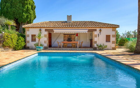 Villa Finca Labranza: Agua, Planta, Cielo, Propiedad, Edificio, Piscina, Azur, Naturaleza, Árbol, Hierba
