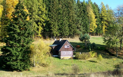 Zdoňov: Paisaje Natural, Casa, Árbol, Casa, Propiedad, Área Rural, Desierto, Biome, Cabaña, El Terreno Del Lote