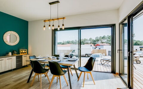 Palot 63: Habitación, Diseño De Interiores, Mueble, Comedor, Propiedad, Edificio, Casa, Suelo, Amarillo, Casa