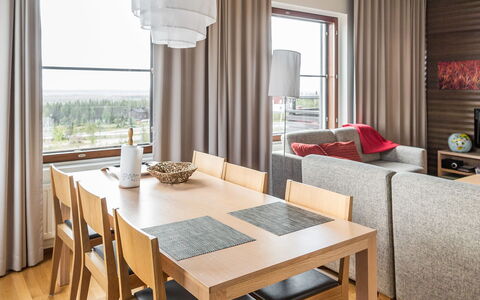 Nordic Chalet 9201: Mueble, Diseño De Interiores, Piso, Suelo, Madera, Habitación, Techo, Mesa, Encendiendo, Silla