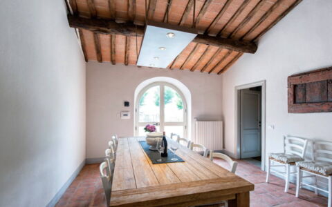 Villa Milluzzi: Mesa, Mueble, Propiedad, Edificio, Madera, Sofá, Encendiendo, Diseño De Interiores, Arquitectura, Haz