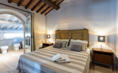 Villa Milluzzi: Mueble, Edificio, Propiedad, Comodidad, Madera, Marco De La Cama, Diseño De Interiores, Encendiendo, Casa, Suelo