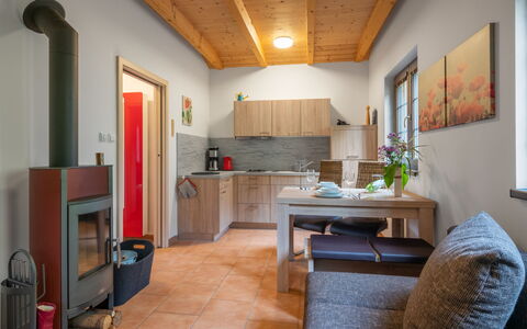 Bečov Nad Teplou 2: Mueble, Mesa, Marco, Madera, Arquitectura, Comodidad, Edificio, Piso, Suelo, Sala