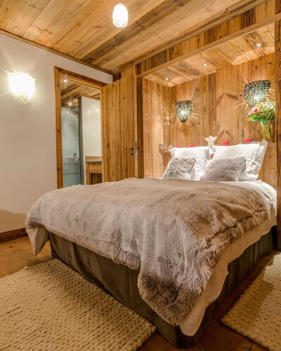 Denali: Mueble, Propiedad, Comodidad, Edificio, Madera, Mesa, Marco De La Cama, Diseño De Interiores, Encendiendo, Cajón