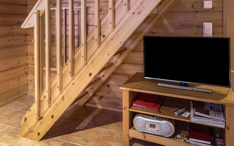 Lapinkulta B: Piso, Madera, Suelo, Suelos De Madera, Diseño De Interiores, Manchas De Madera, Madera Dura, Habitación, Escalera, Tablón