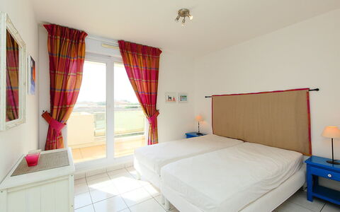 Canet-Plage 180: Habitación, Habitación, Propiedad, Mueble, Cama, Diseño De Interiores, Sábana, Marco De La Cama, Edificio, Casa