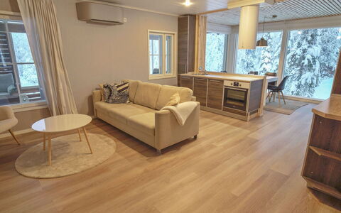 Iso-Karpalo B: Mueble, Diseño De Interiores, Piso, Suelos De Madera, Suelo, Madera, Sofá, Suelo Laminado, Sala, Techo
