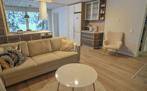 Iso-Karpalo B: Mueble, Diseño De Interiores, Piso, Suelo, Sofá, Madera, Suelos De Madera, Sala, Habitación, Mesa
