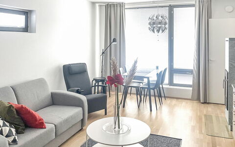 Ylälänsi 3 As 2: Mueble, Diseño De Interiores, Piso, Suelo, Sofá, Techo, Sala, Habitación, Encendiendo, Departamento