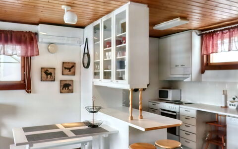 Pieni Kiiruna: Madera, Vía Muerta, Cabaña, Casa, Casa, Tablón, Edificios Del Jardín, Cuarto De Troncos, Madera Dura, Porche