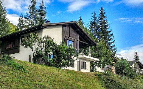 Gommiswald: Nube, Cielo, Planta, Edificio, Ventana, Árbol, Paisaje Natural, Casa, El Terreno Del Lote, Pendiente