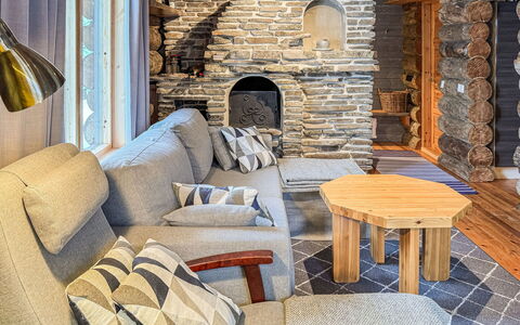 Rukalehto: Madera, Piso, Diseño De Interiores, Mueble, Suelo, Sala, Habitación, Manchas De Madera, Techo, Suelos De Madera