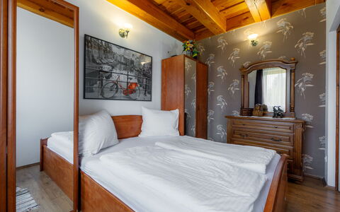 Kaldi: Mueble, Propiedad, Edificio, Comodidad, Gabinetes, Madera, Encendiendo, Marco De La Cama, Diseño De Interiores, Casa