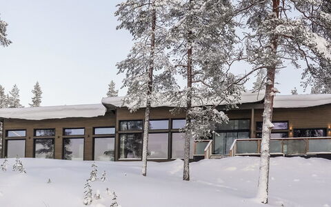 Villa Kallas: Nieve, Invierno, Congelación, La Luz Del Día, Sombra, Tormenta De Nieve