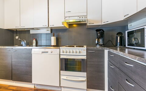 Kotipaljakka A1: Mueble, Silla, Mueble Para Exteriores, Mesa, Madera, Mesa Al Aire Libre, Cocina Y Comedor Mesa, Sombra, Jardín, Paraguas