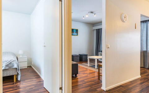 Kotipaljakka A1: Mueble, Silla, Mueble Para Exteriores, Mesa, Madera, Mesa Al Aire Libre, Cocina Y Comedor Mesa, Sombra, Jardín, Paraguas