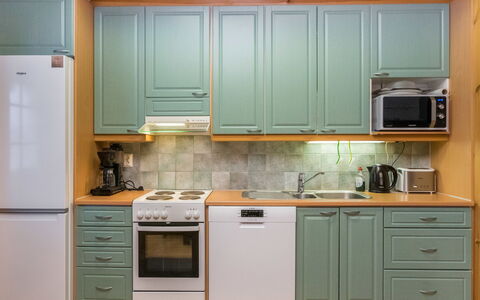 Karhunpesä B: Mueble, Silla, Mueble Para Exteriores, Mesa, Madera, Mesa Al Aire Libre, Cocina Y Comedor Mesa, Sombra, Jardín, Paraguas