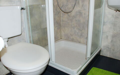 Baita Monti di Piazzogna: Propiedad, Puerta De La Ducha, Arreglo De Tubería, Blanco, Producto, Baño, Ducha, Casa, Baño