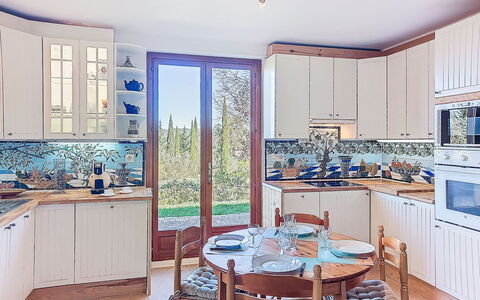 Les Ecuries: Cocina, Diseño De Interiores, Piso, Madera, Mostrador, Mueble, Suelo, Aparato De Cocina, Gabinetes, Electrodoméstico