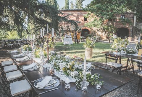 Castelletto Weddings And Events: Planta, Mesa, Propiedad, Mueble, Vajilla, Botánica, Silla, Árbol, Edificio, Encendiendo