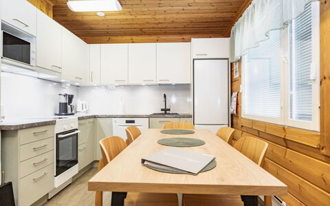 Välitie 4 F 14: Diseño De Interiores, Madera, Piso, Techo, Mueble, Suelo, Suelos De Madera, Habitación, Cocina, Encendiendo