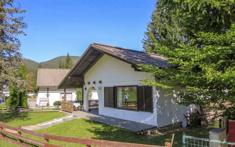 Chalet Bodental 28: Planta, Cielo, Edificio, Propiedad, Ventana, Árbol, Casa, El Terreno Del Lote, Cerca, Cabaña