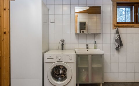 Muikku: Cama, Mueble, Habitación, Diseño De Interiores, Lecho, Sábana, Piso, Madera, Suelo, Habitación