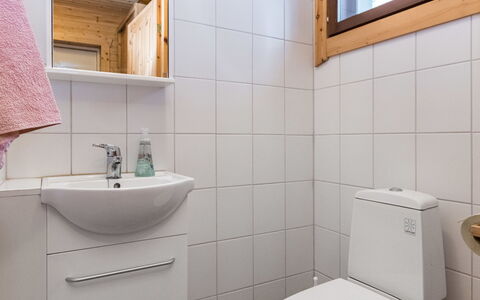 Muikku: Cama, Mueble, Habitación, Diseño De Interiores, Lecho, Sábana, Piso, Madera, Suelo, Habitación