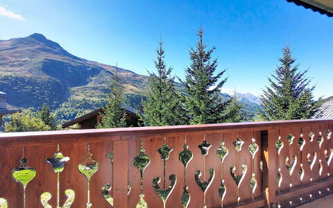 Les Menuires 660: Balcón, Cordillera, Balaustre, Cerca, Manchas De Madera, Pretil, Valle, Cresta, Alpes, Madera Dura