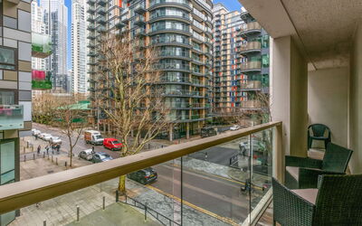 Alojamiento:&nbsp;Lanterns Court 2 302.2